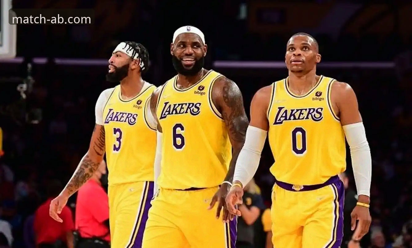 如何通过一场NBA对攻大战，体验实时数据追踪的魅力？